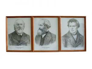 "Портреты выдающихся физиков" (деревянная рамка, под стеклом, комплект 8 шт.)